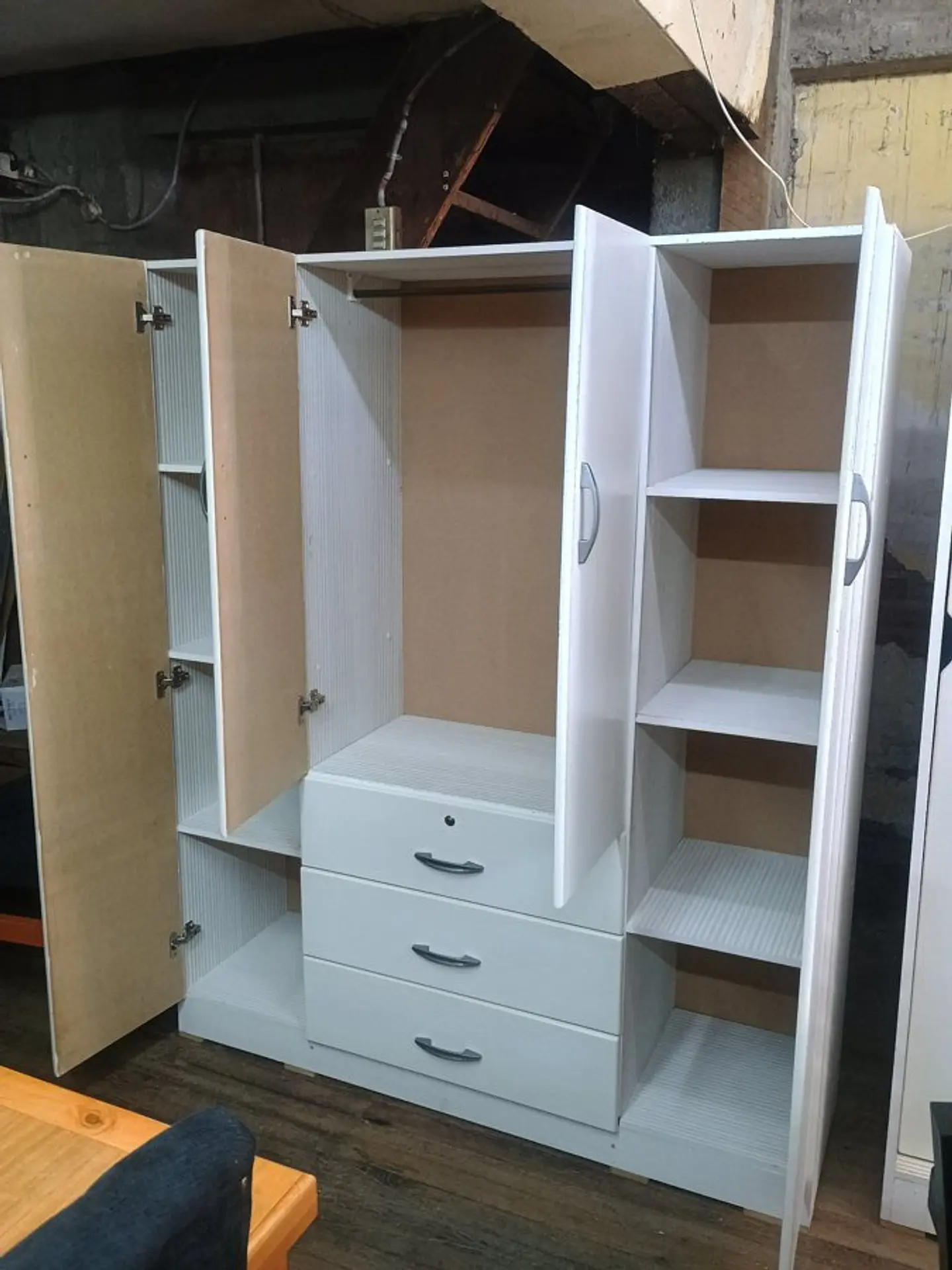 Closet 4 puertas 6