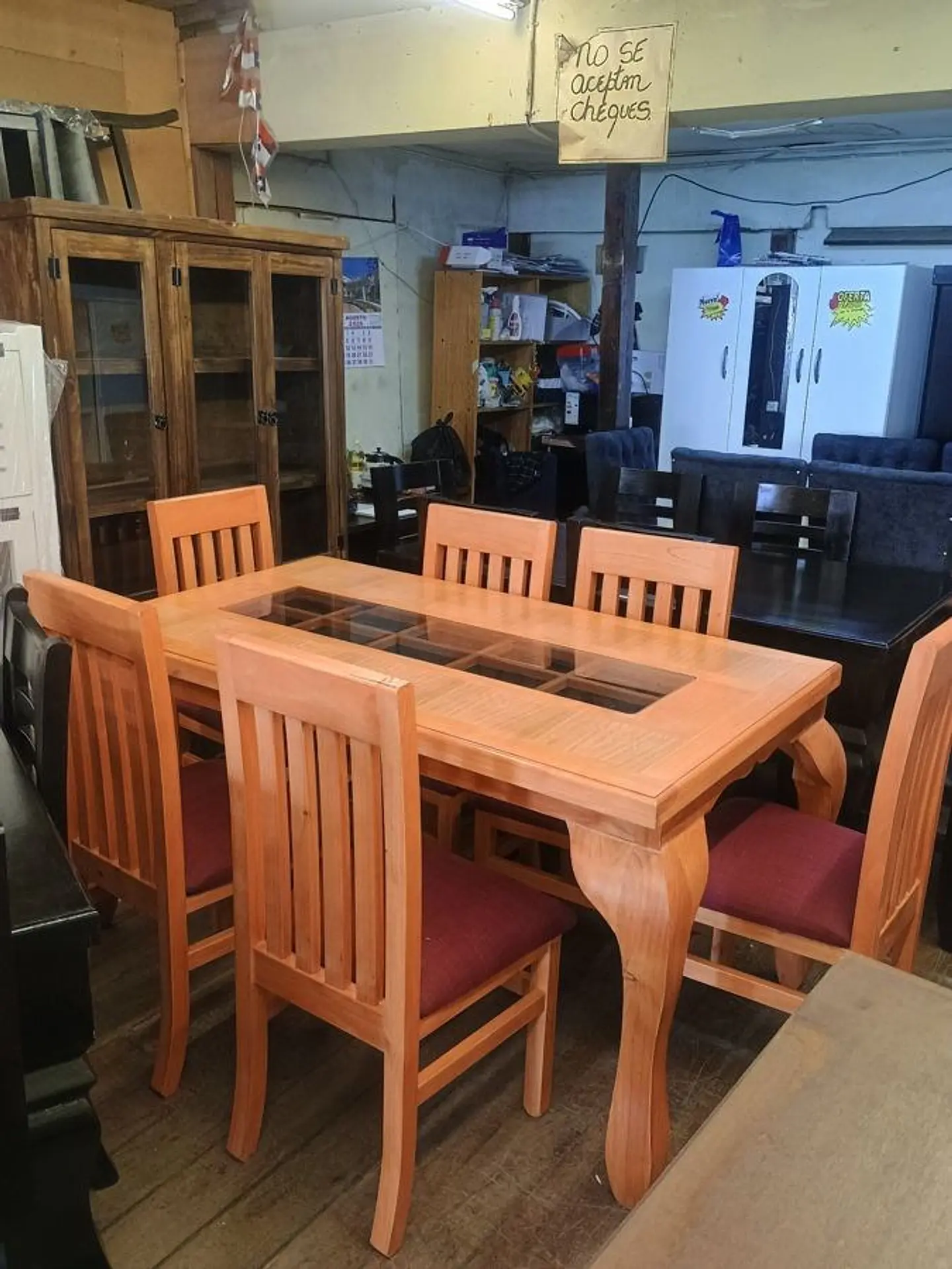 Comedor 6 sillas con vidrio, patas curvas 1