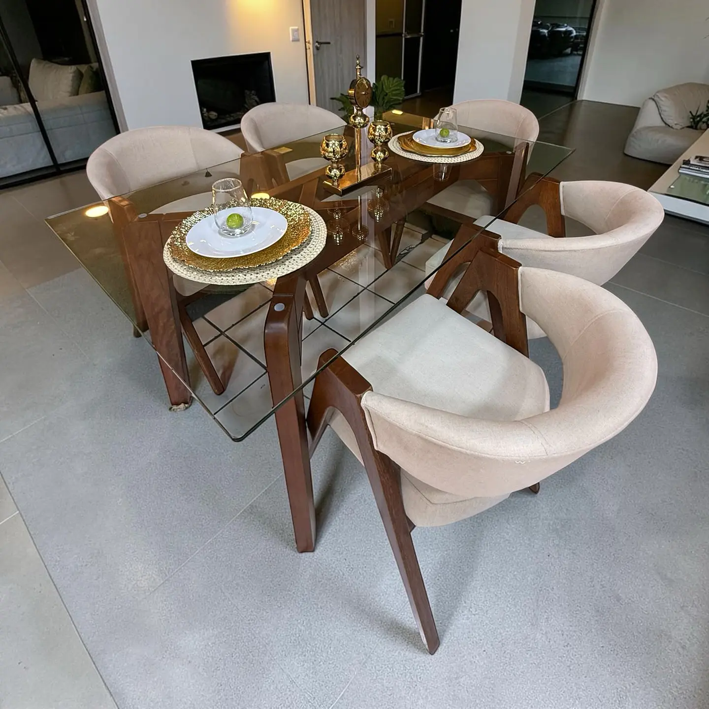 Juego de comedor 6 sillas Kiara + Base doble X+ Vidrio  1
