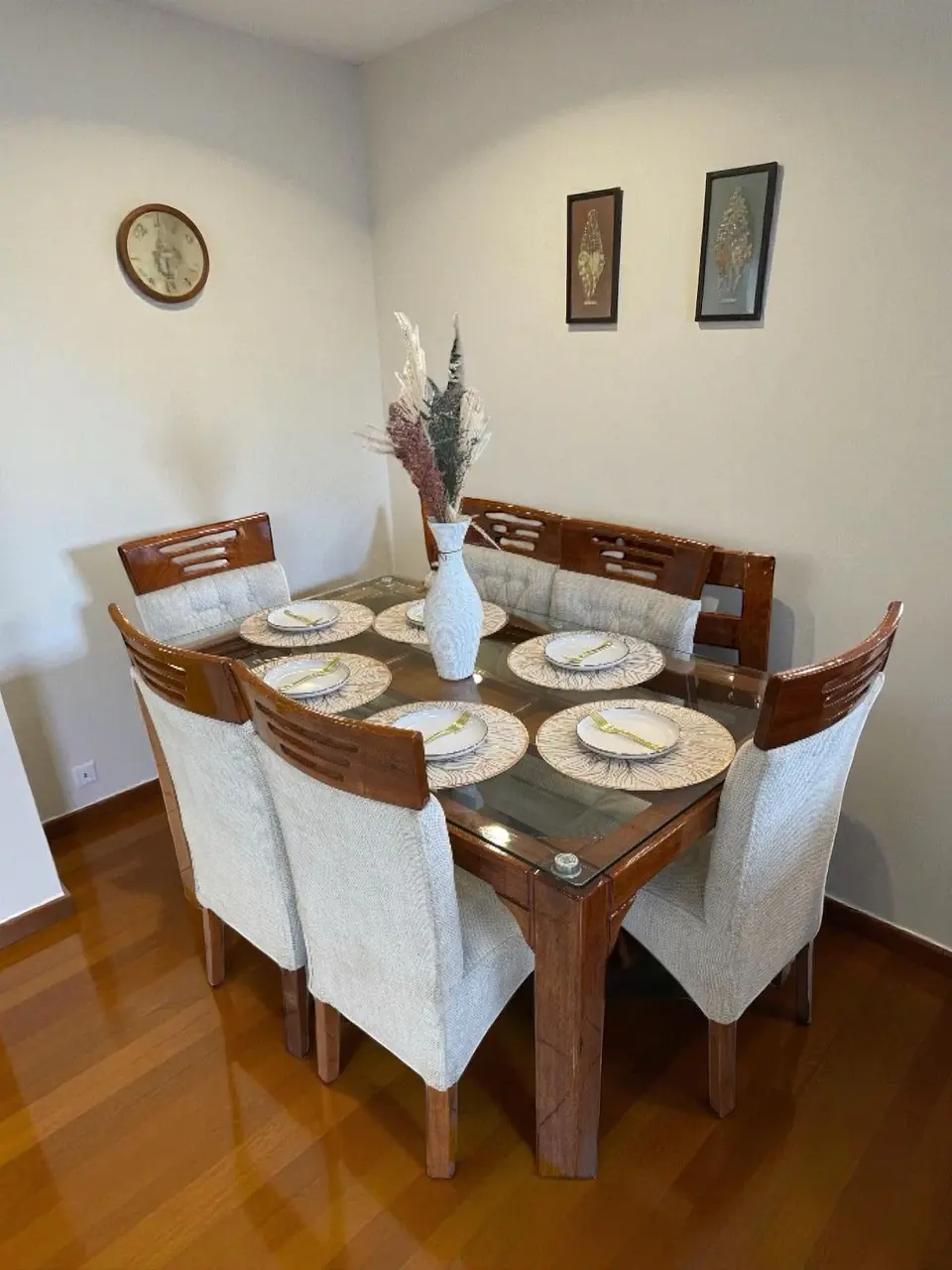 Juego de comedor 6 sillas Venecia + Mesa marco de madera + vidrio 1