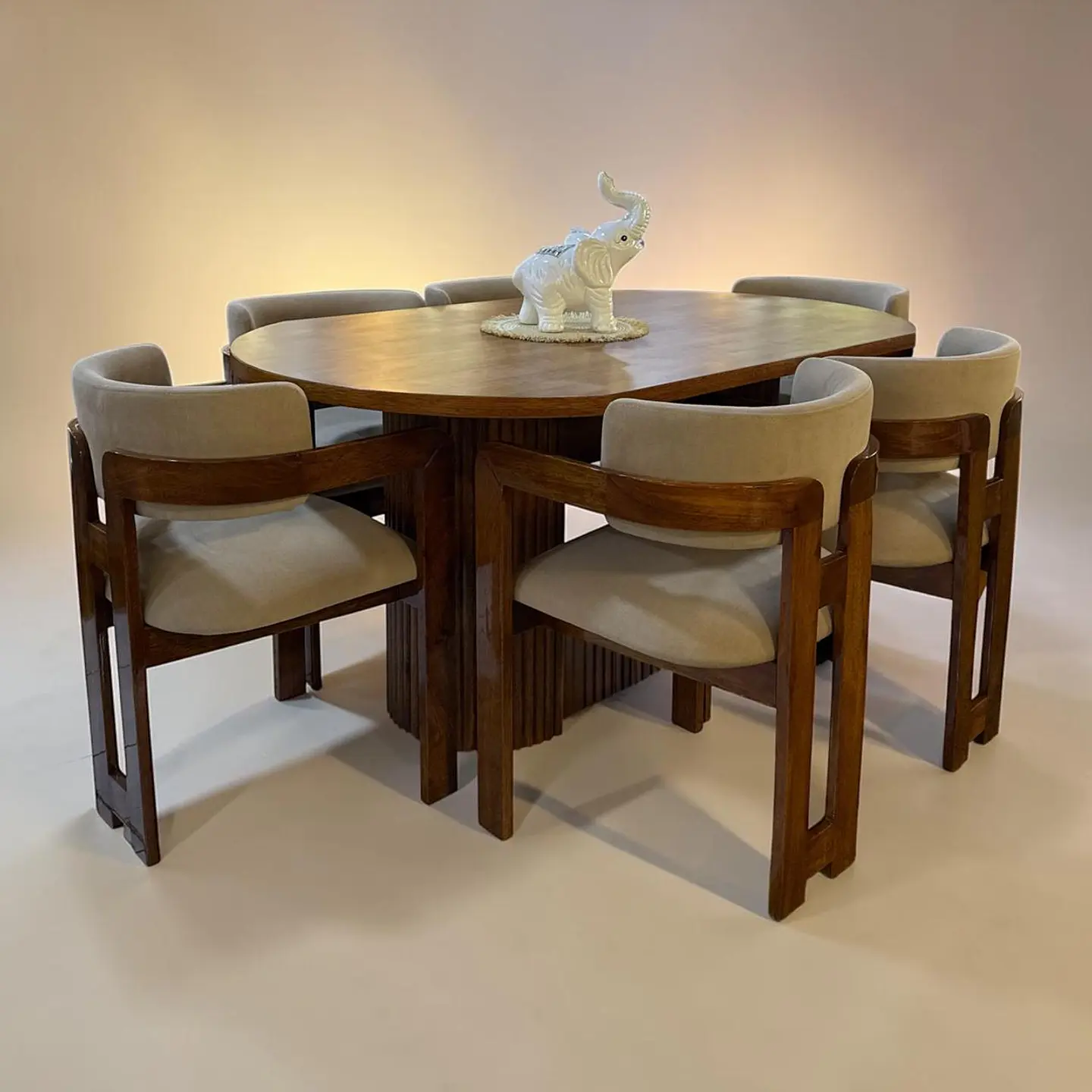 Juego de comedor 6 sillas Daniela+ base tallada+ Tablero de madera 1