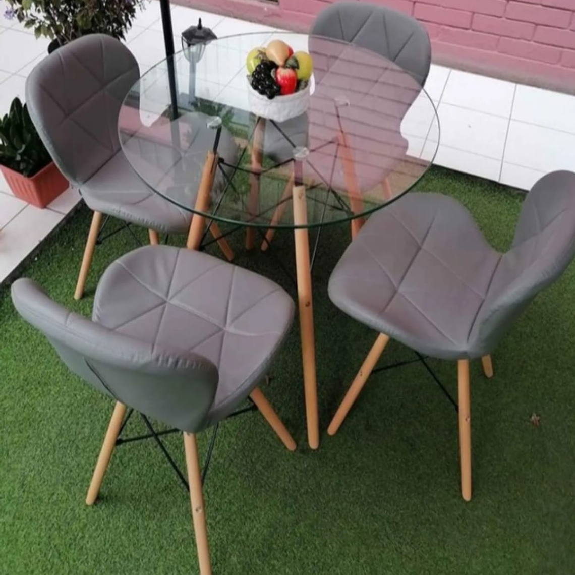 Mesa Redonda 80 cm + 4 Sillas Mariposa 1