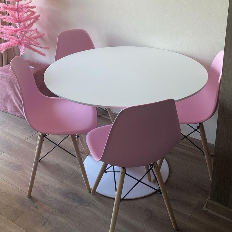 Mesa Tulip 100cm + 4 sillas Eames 4