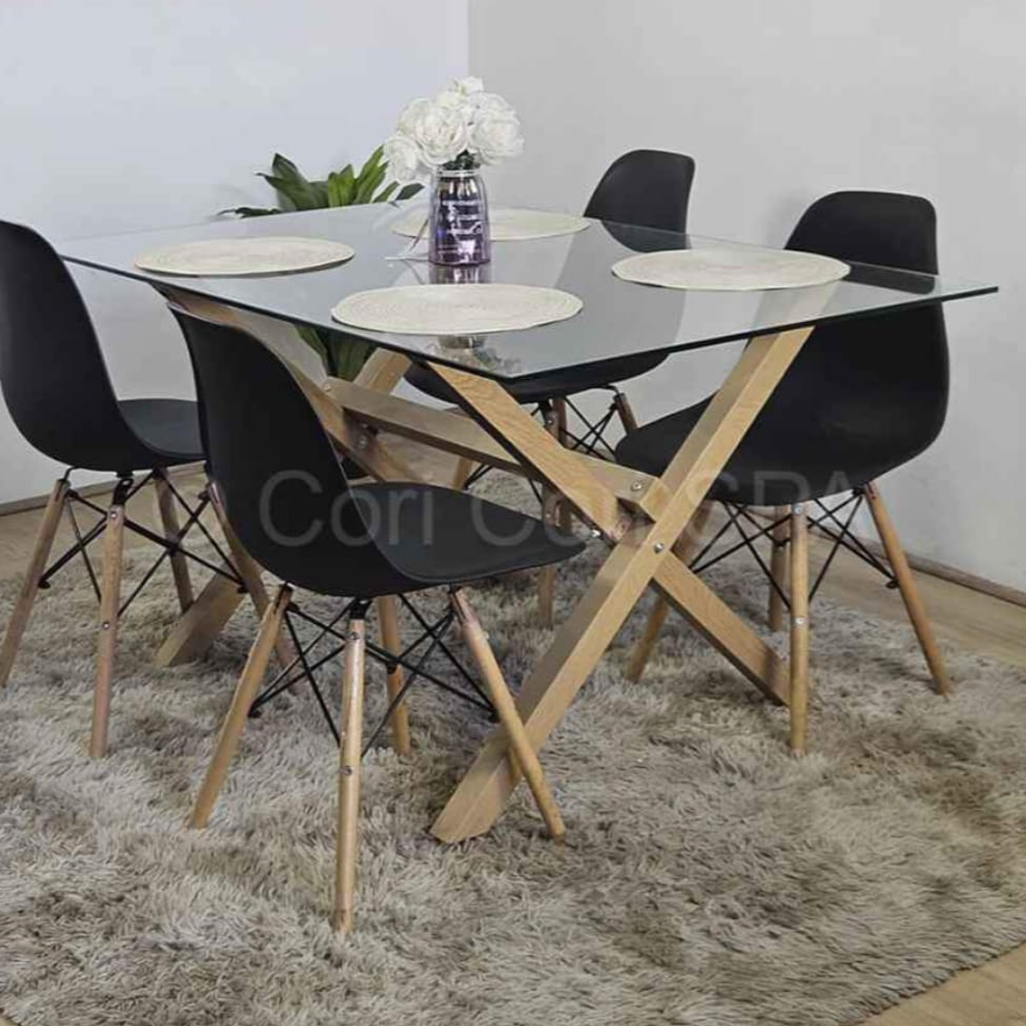 Mesa rectangular 140*90 + 4 sillas Eames 2