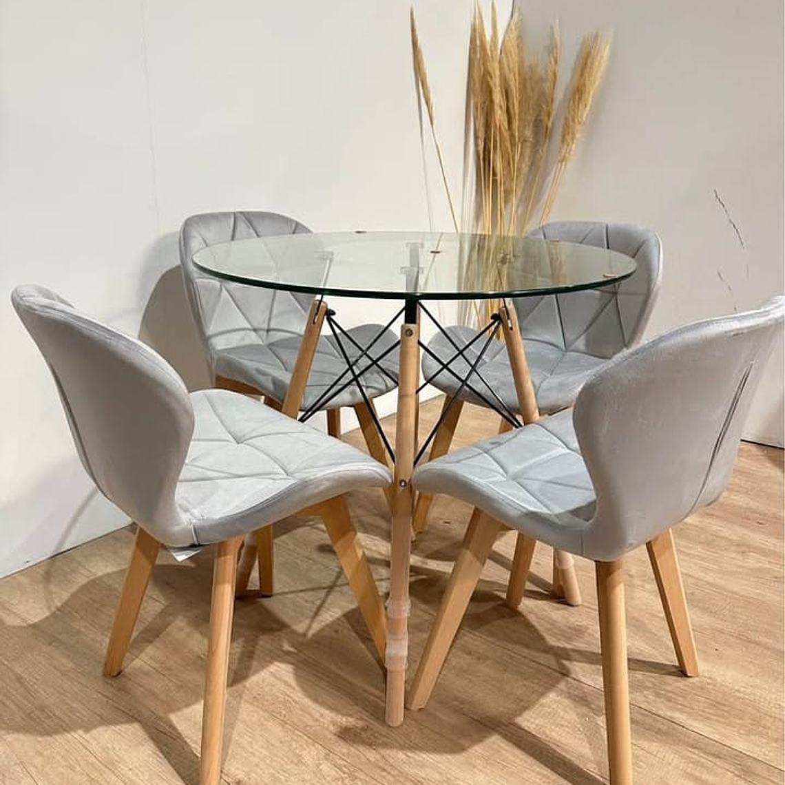 Mesa 80cm + 4 Sillas Mariposa Velvet 2