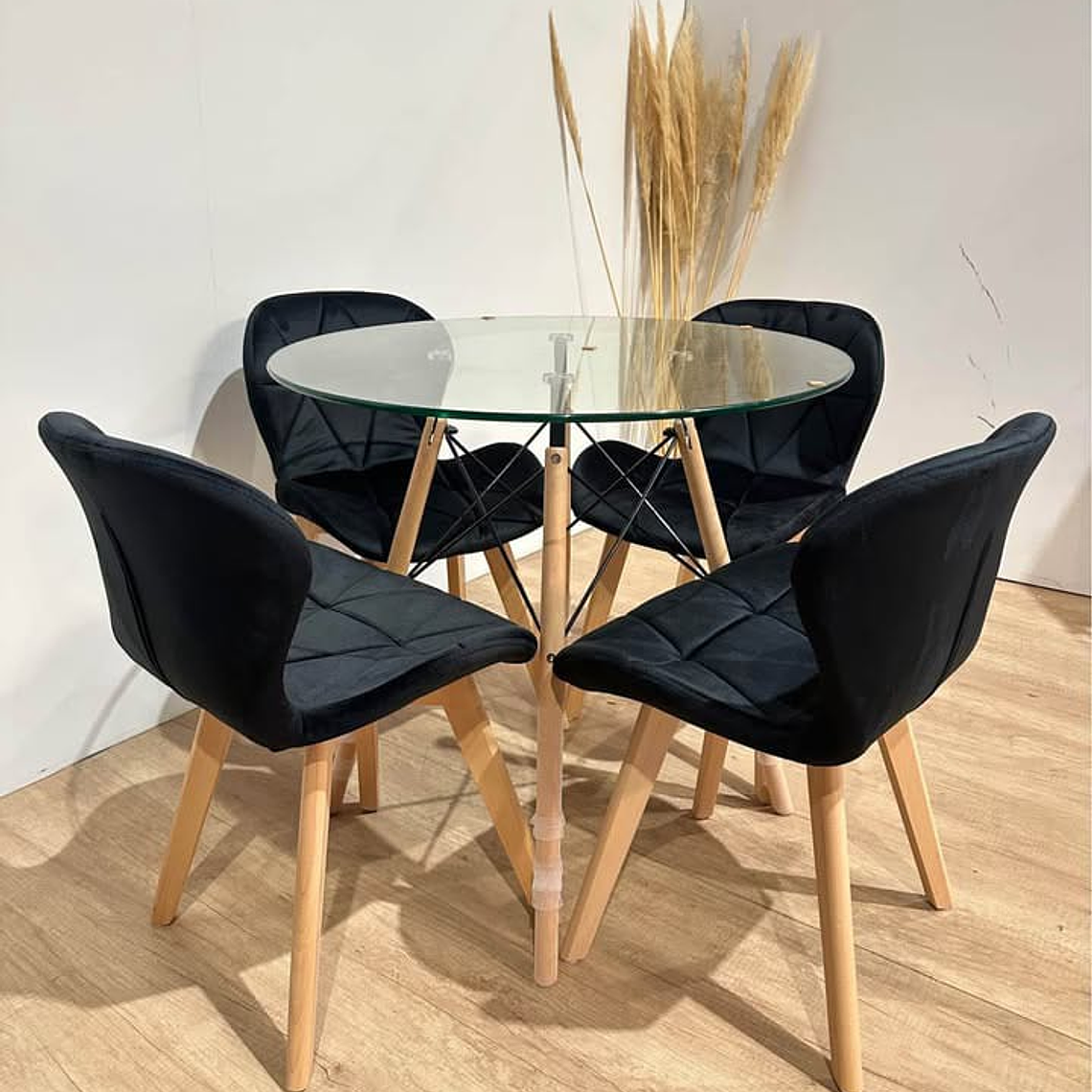 Mesa 80cm + 4 Sillas Mariposa Velvet 3