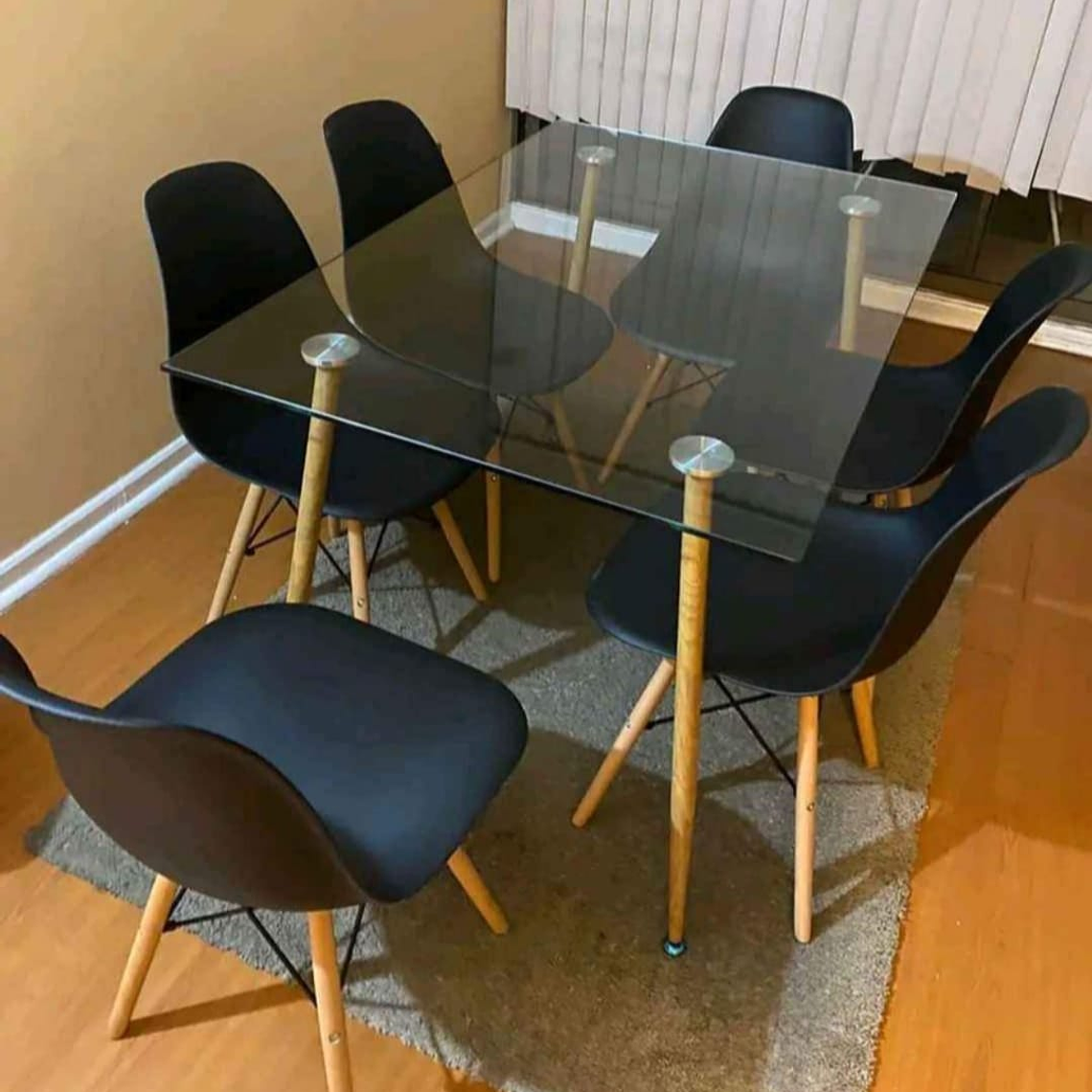 Mesa Rectangular 120*80 + 6 Sillas Eames 2