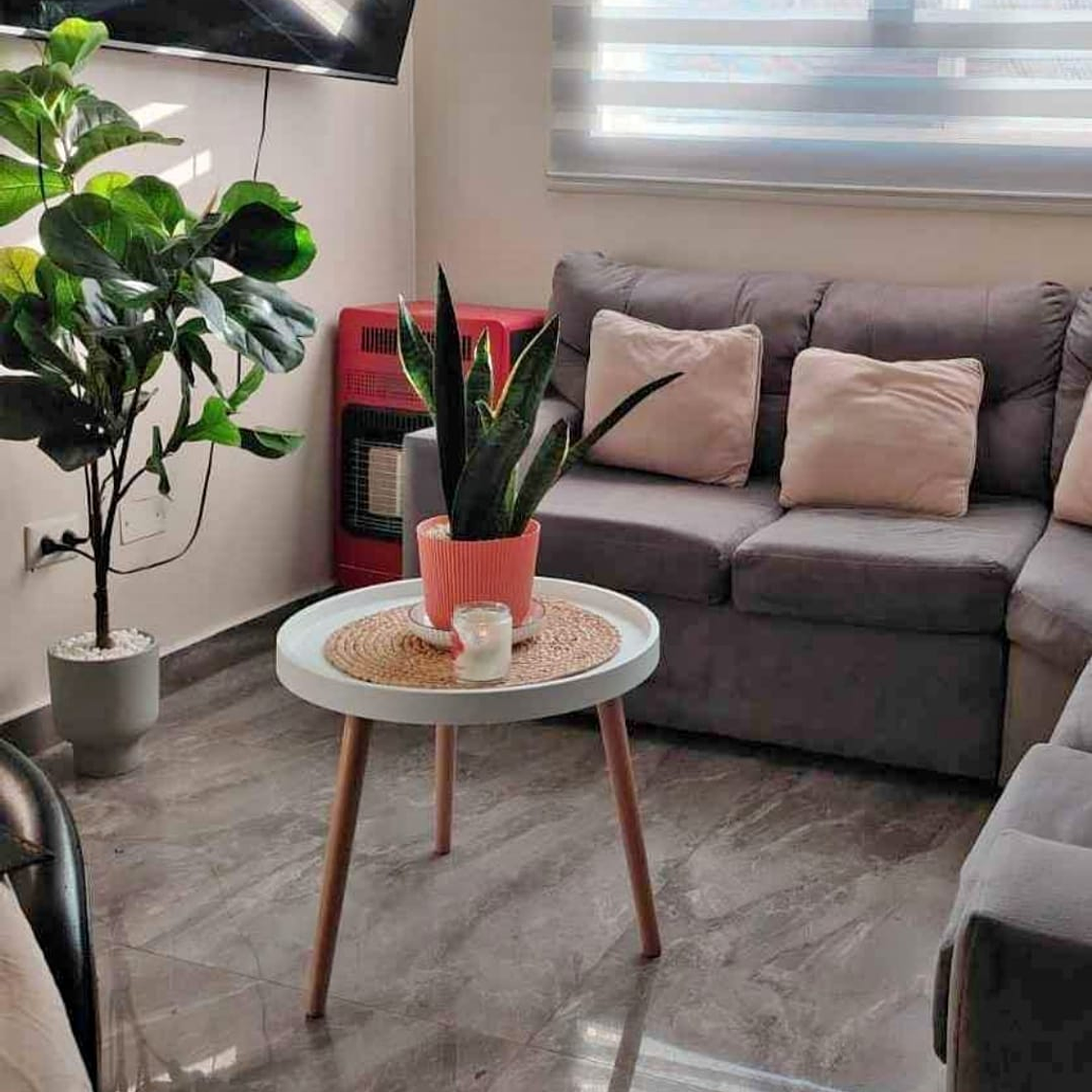 Mesa Lateral Eames 3