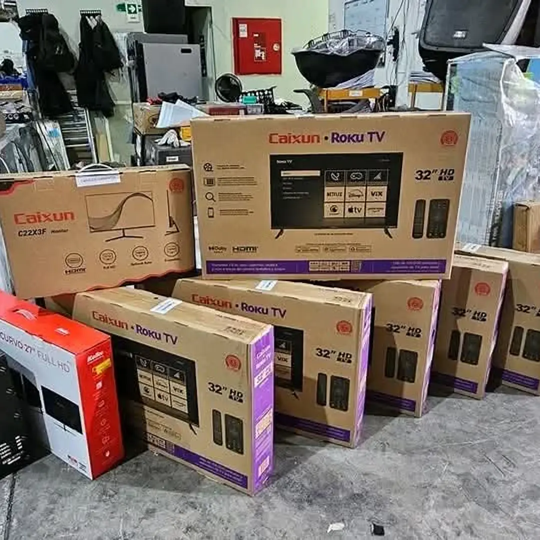 Smart TV Caixun LED 32 HD Roku TV C32V1HR Nuevo caja dañada 1