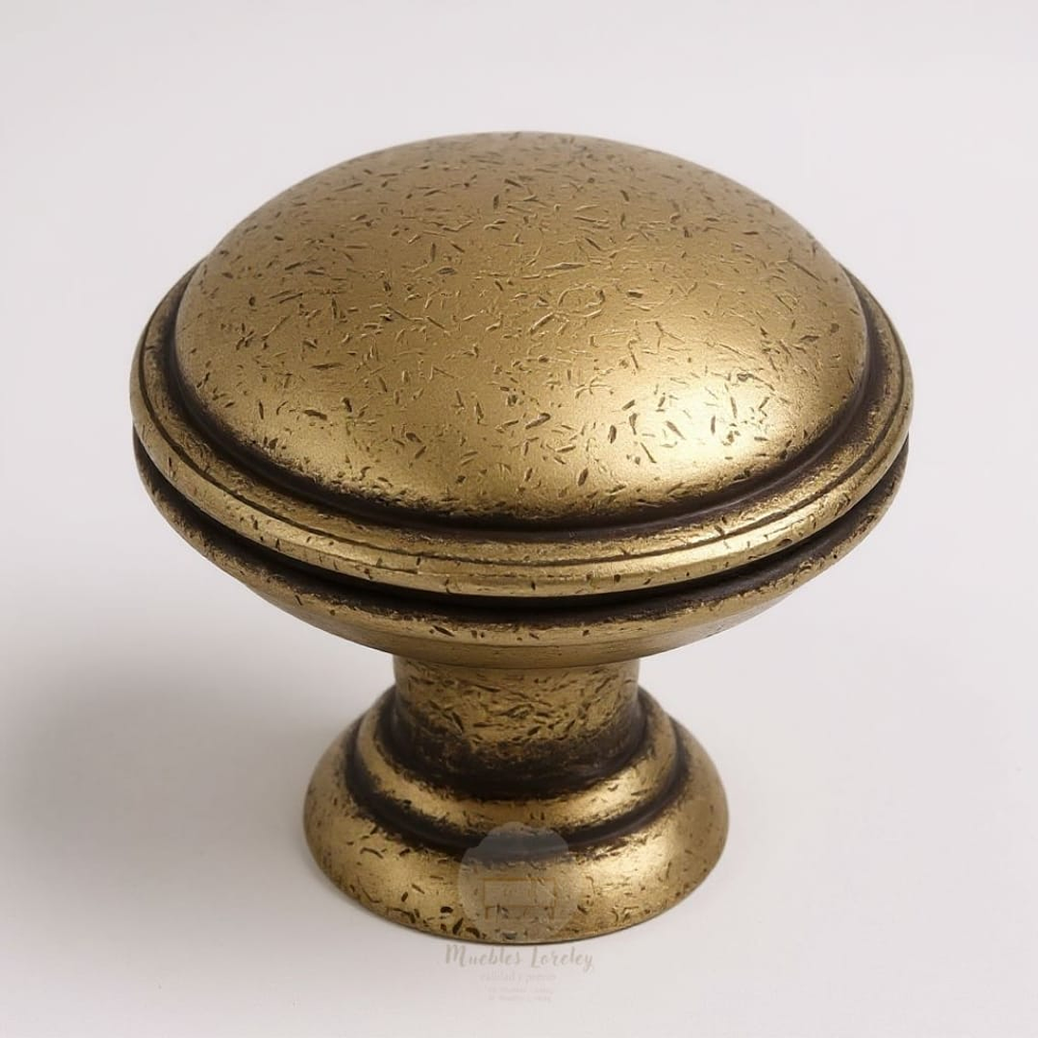 Tirador metálico dorado redondo clásico 1