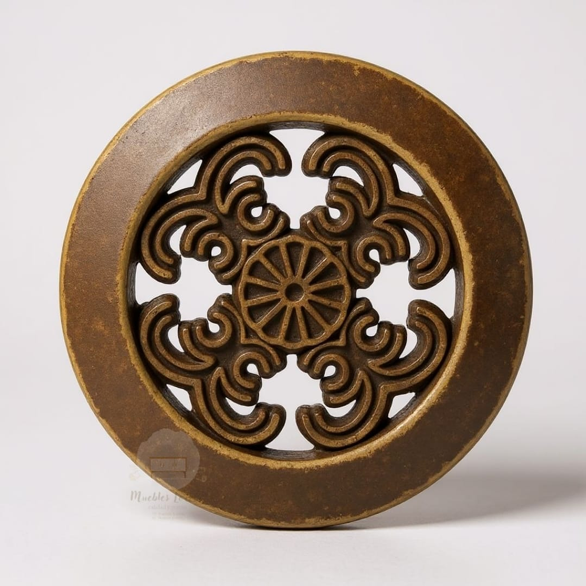 Tirador metálico calado ornamental 1