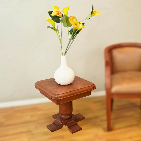 Mesa Lateral con Piña
