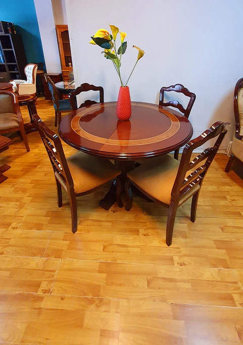 Comedor NORMANDO redondo extensible para 4 o 6 personas