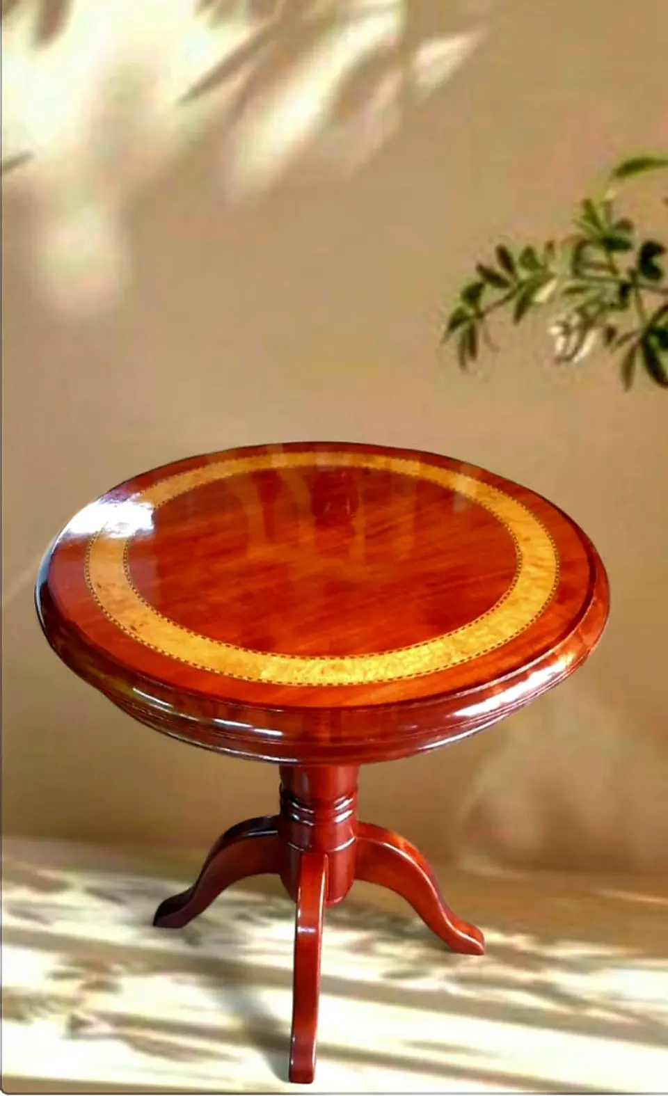 Mesa de té con Marqueteria  1