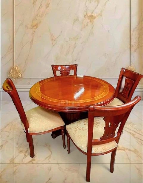 Comedor redondo extensible 4a6 con marqueteria 