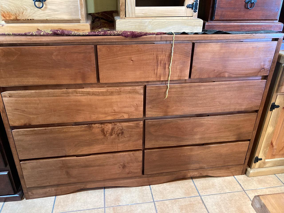 Cómoda Horizonte – Líneas Puras en Madera Nativa 1