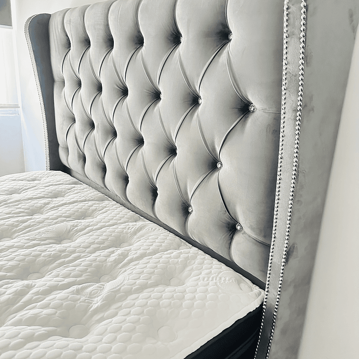 Cama Ortopédica con  Respaldo Capitoné ,tamaño King  3