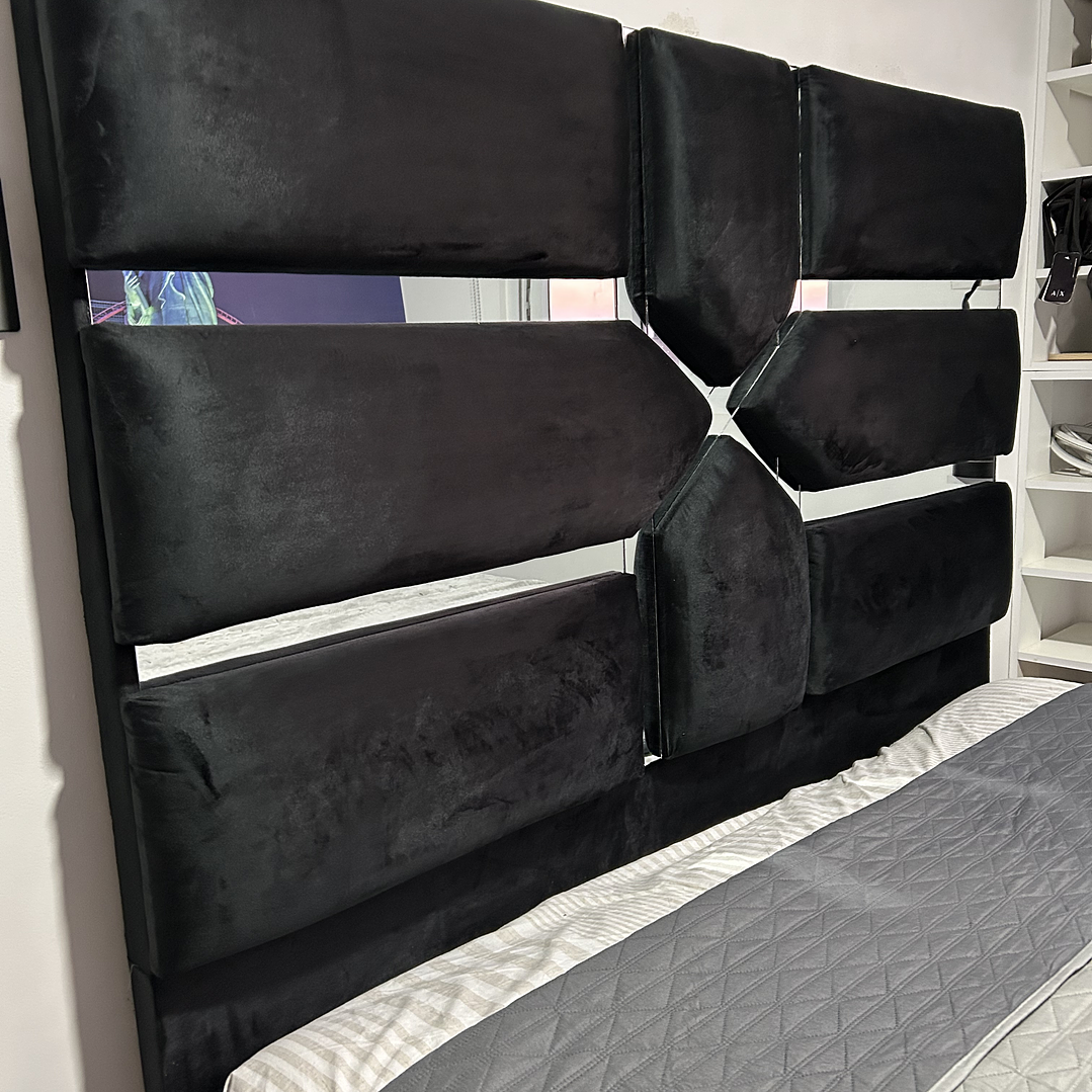 cama de 2 plazas + respaldo de espejo + tapiz color a elección en 2 plazas + bases divididas + colchón new ortopédico  1