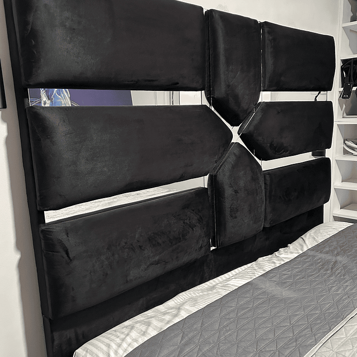 cama de 2 plazas + respaldo de espejo + tapiz color a elección en 2 plazas + bases divididas + colchón new ortopédico  1