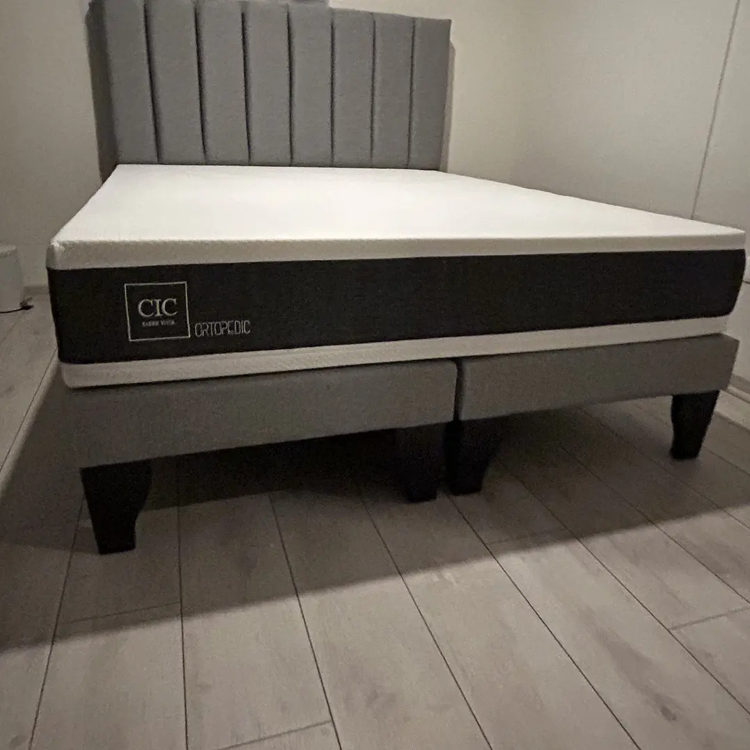 cama lineal en 2 plazas con colchón ortopédico  1