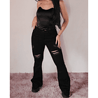 Jeans Acampanados Push Up Rasgado 1