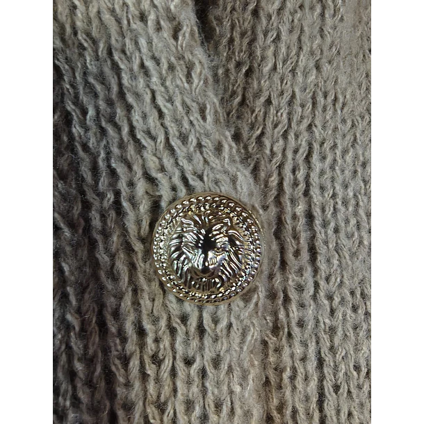 Chaleco Tejido Oversize Botones Dorados 4