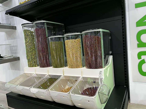 CAJA DE ALIMENTOS CON PALA 19.5 LITROS (PREVENTA)