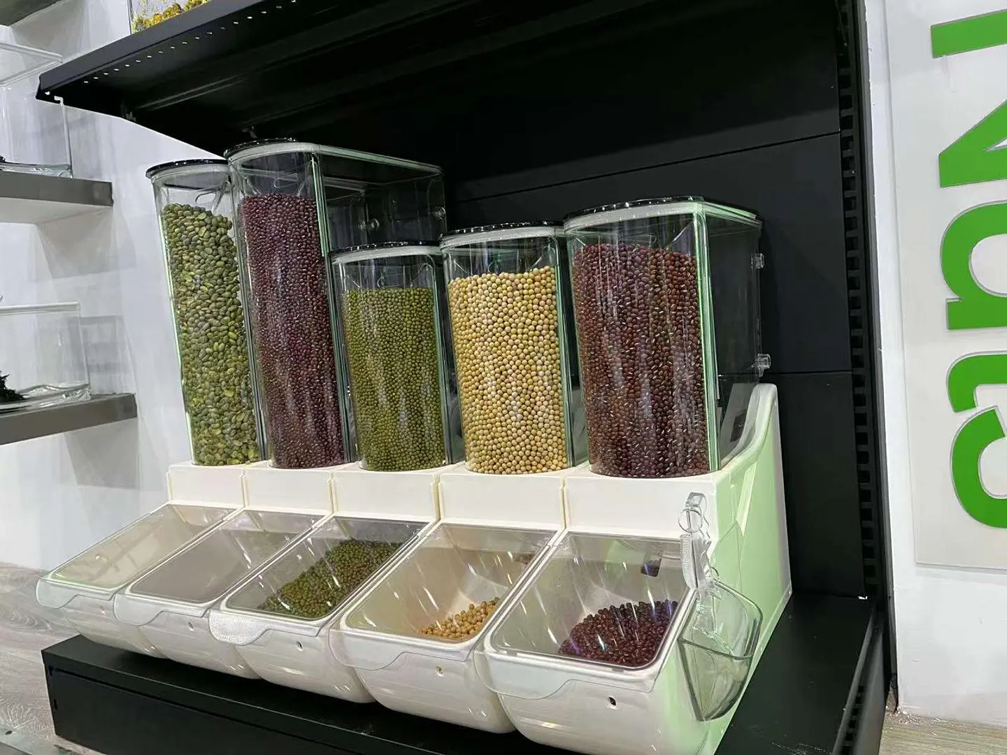 CAJA DE ALIMENTOS CON PALA 19.5 LITROS (PREVENTA) 2