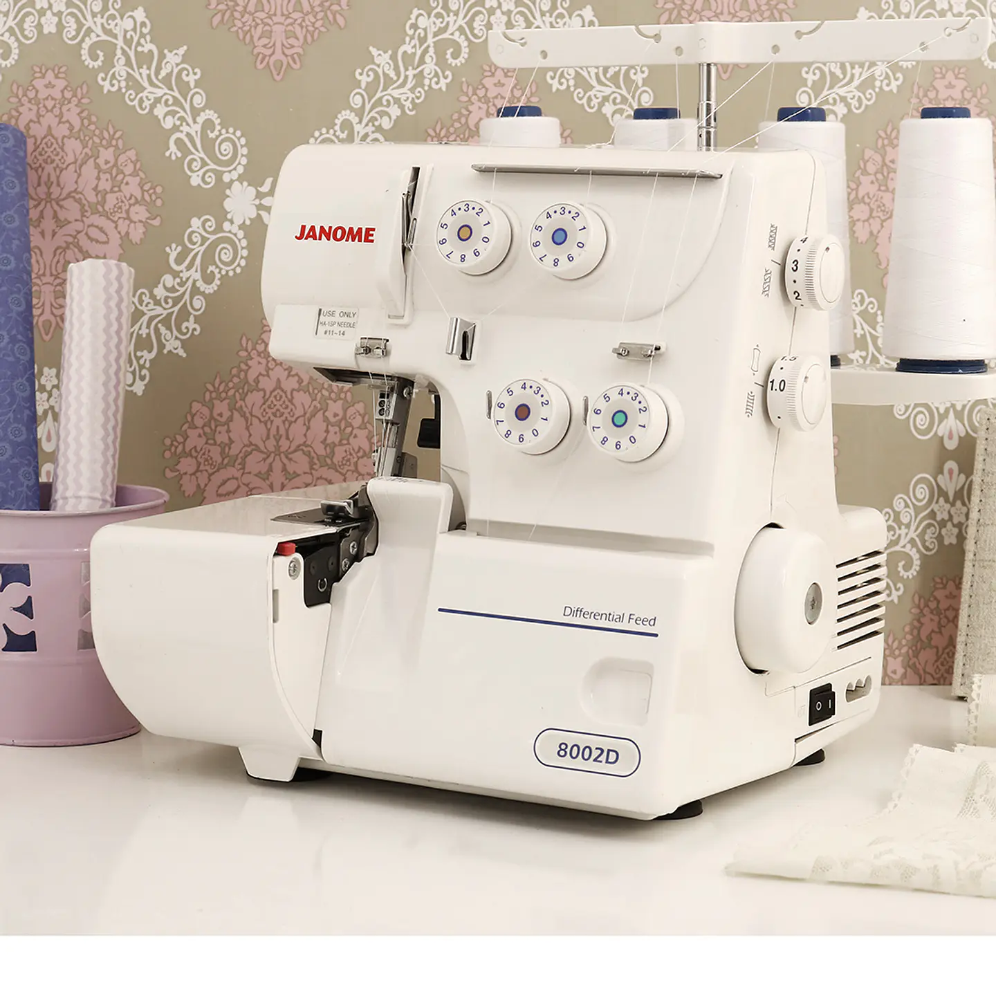 MAQUINA OVERLOCK 8002D JANOME 2