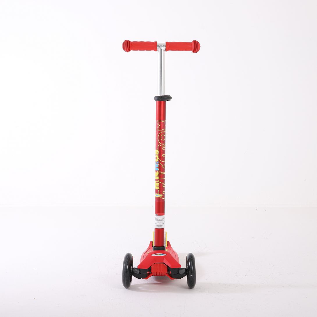 SCOOTER ROJO C/LUZ YSP112441 M&H