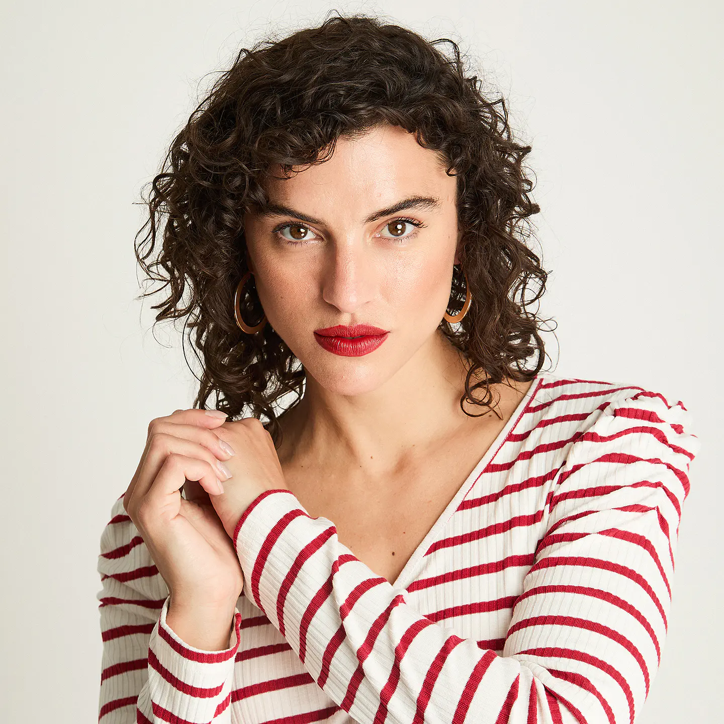 Polera Mujer Cuello V Manga Larga Recogido En Mangas Listada 106621 Rojo 4