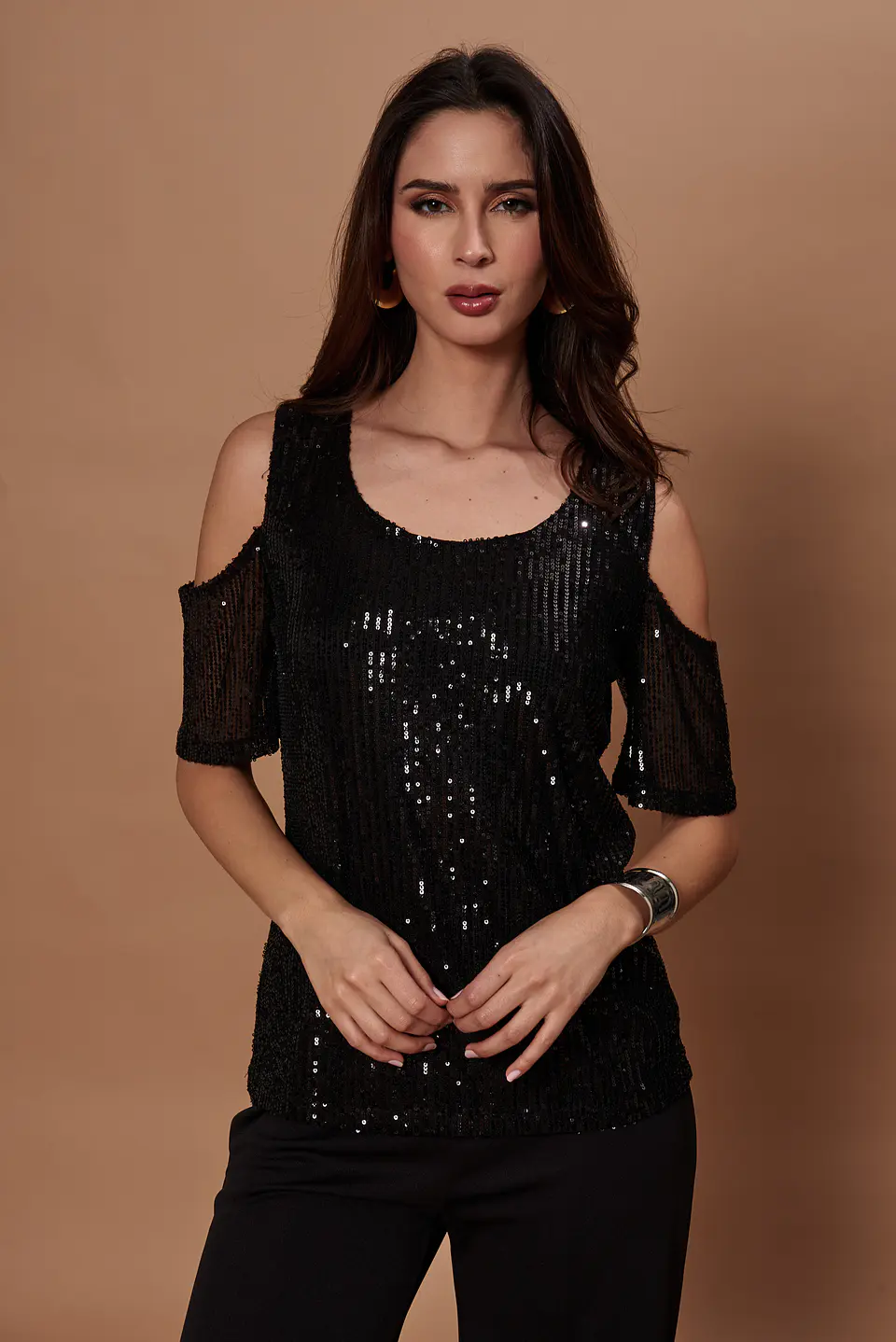 Polera Mujer C/V M/C Hombro Descubierto Lentejuelas Night Give Night N56317 Negro 4