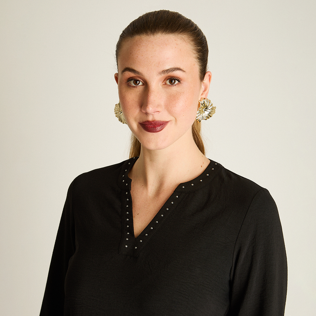 BLUSA (MU) M/L C/MAO APLIC STRASS LISA LORENZO IMP. 208509 NEGRO  2