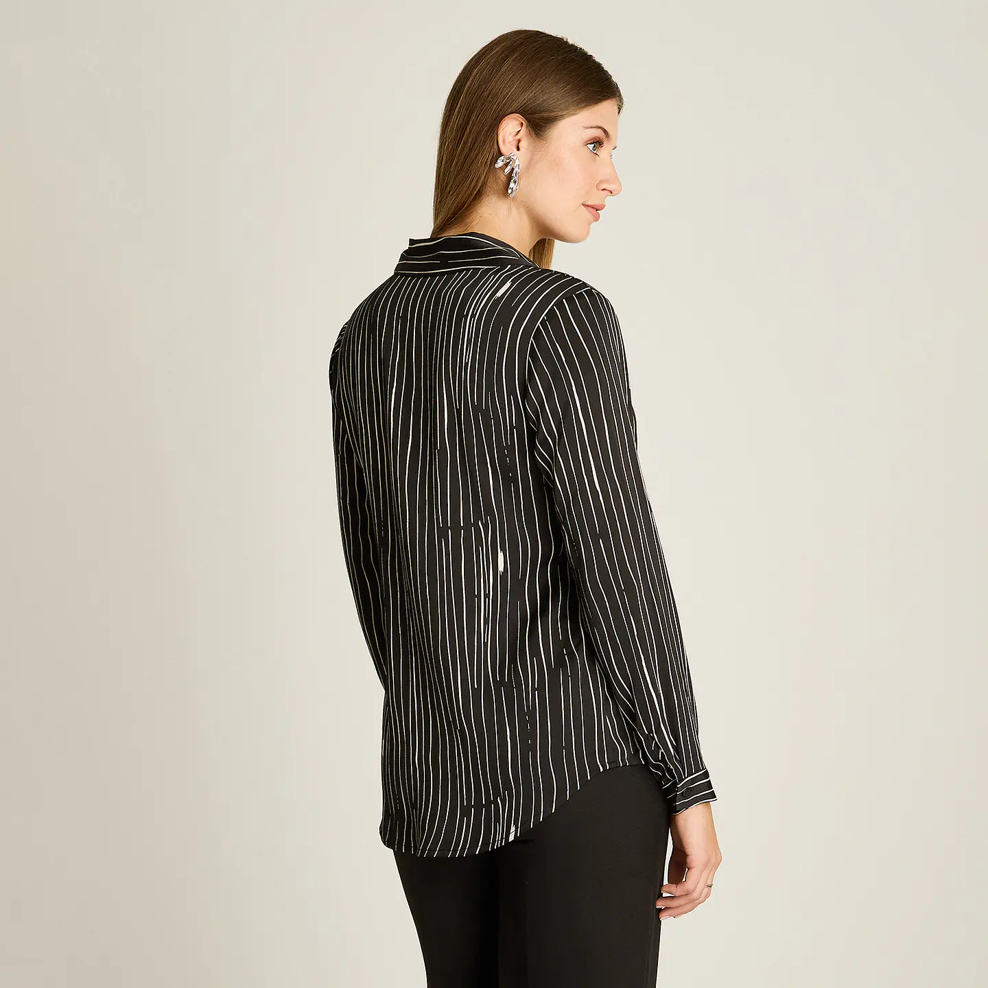 BLUSA (MU) M/L CAMISERA SATIN BASICA LISA LORENZO IMP. 208505 NEGRO  2