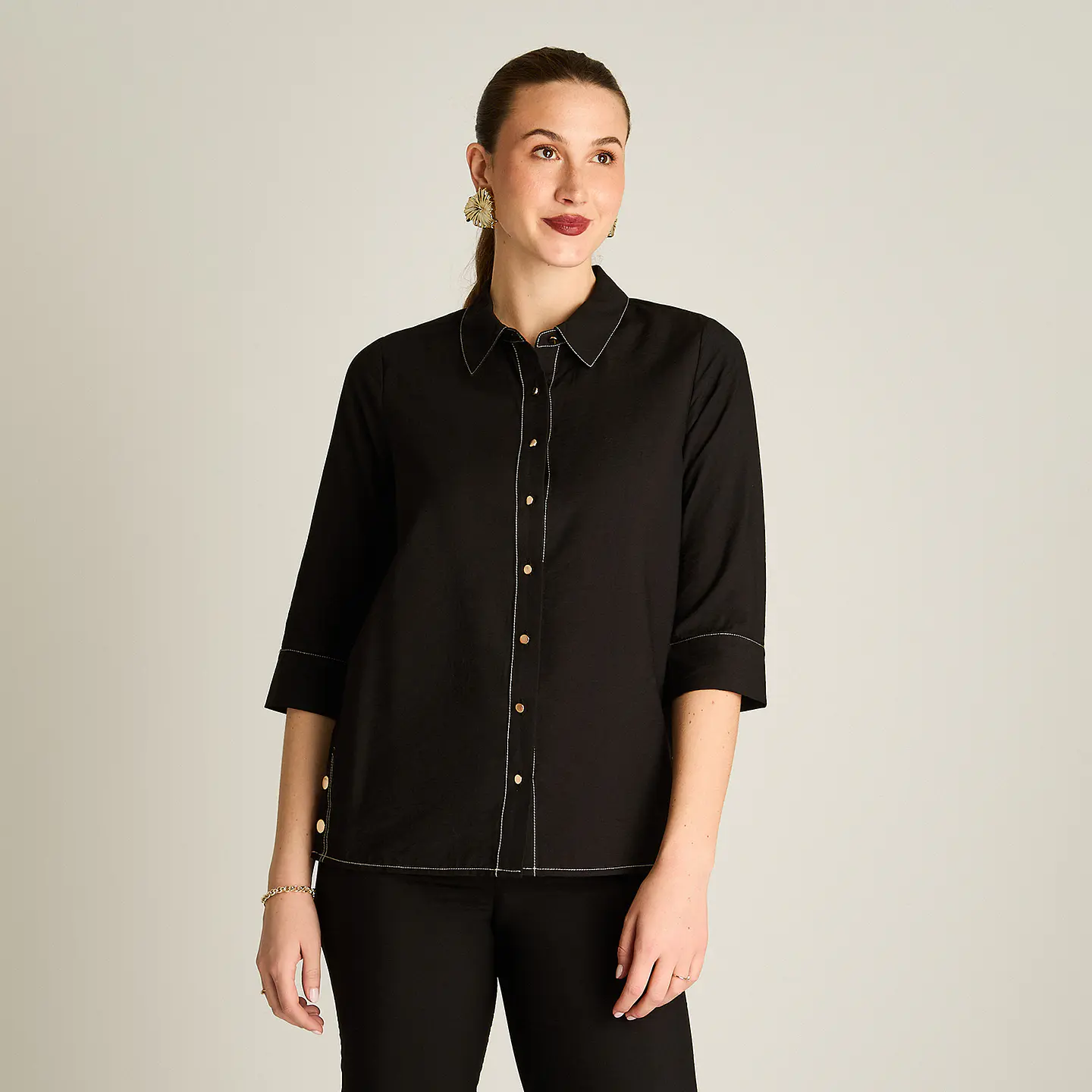 Blusa Negra Manga 3/4 Con Aplicación De Botones 208503 1