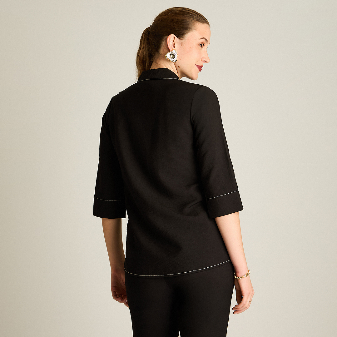Blusa Negra Manga 3/4 con Aplicación de Botones 208503 3