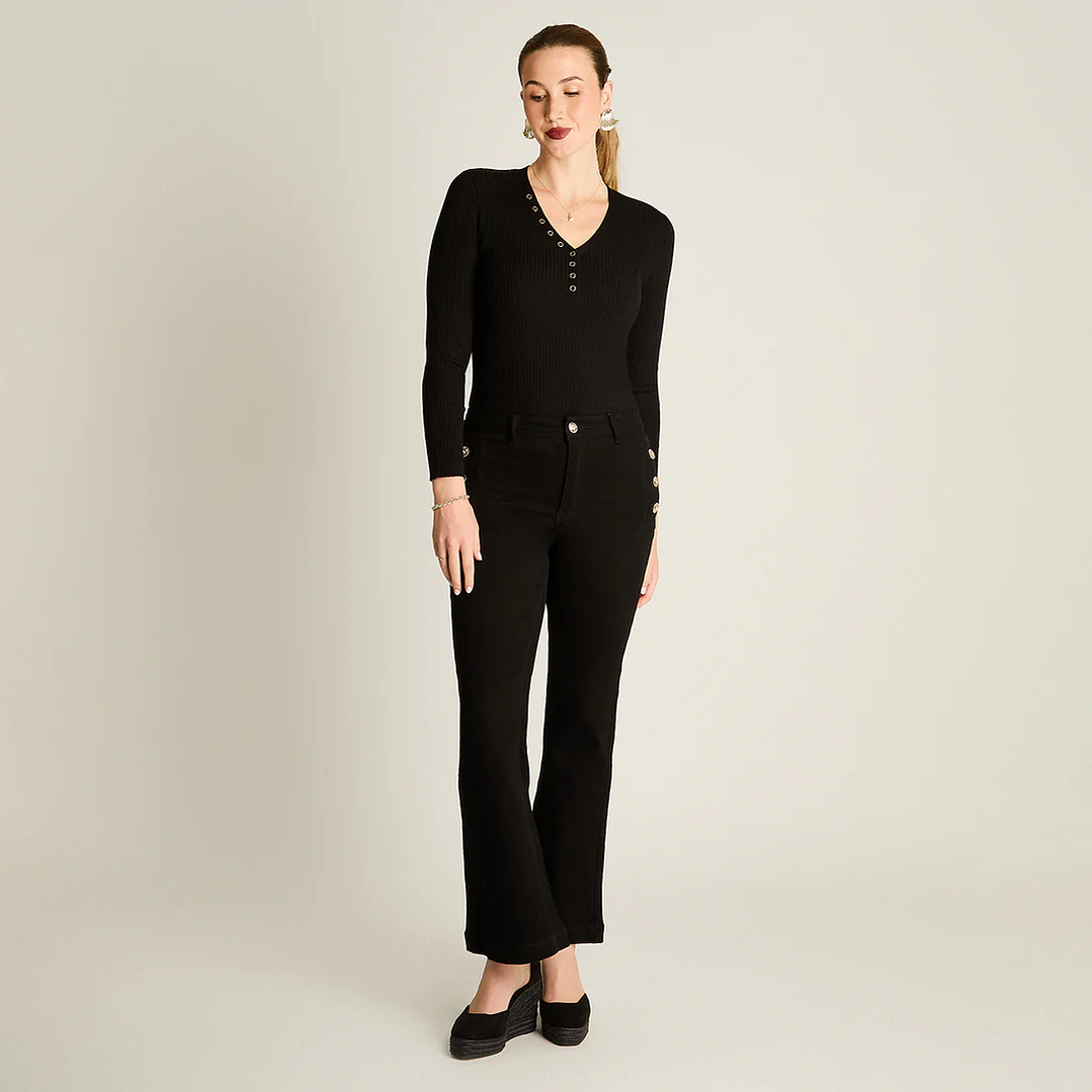 Jeans Negro Flare con Botones Dorados Laterales 738501 3