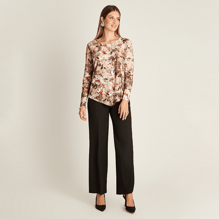 Polera Camel Manga Larga Estampada con Cuello Redondo y Collar 108507 4