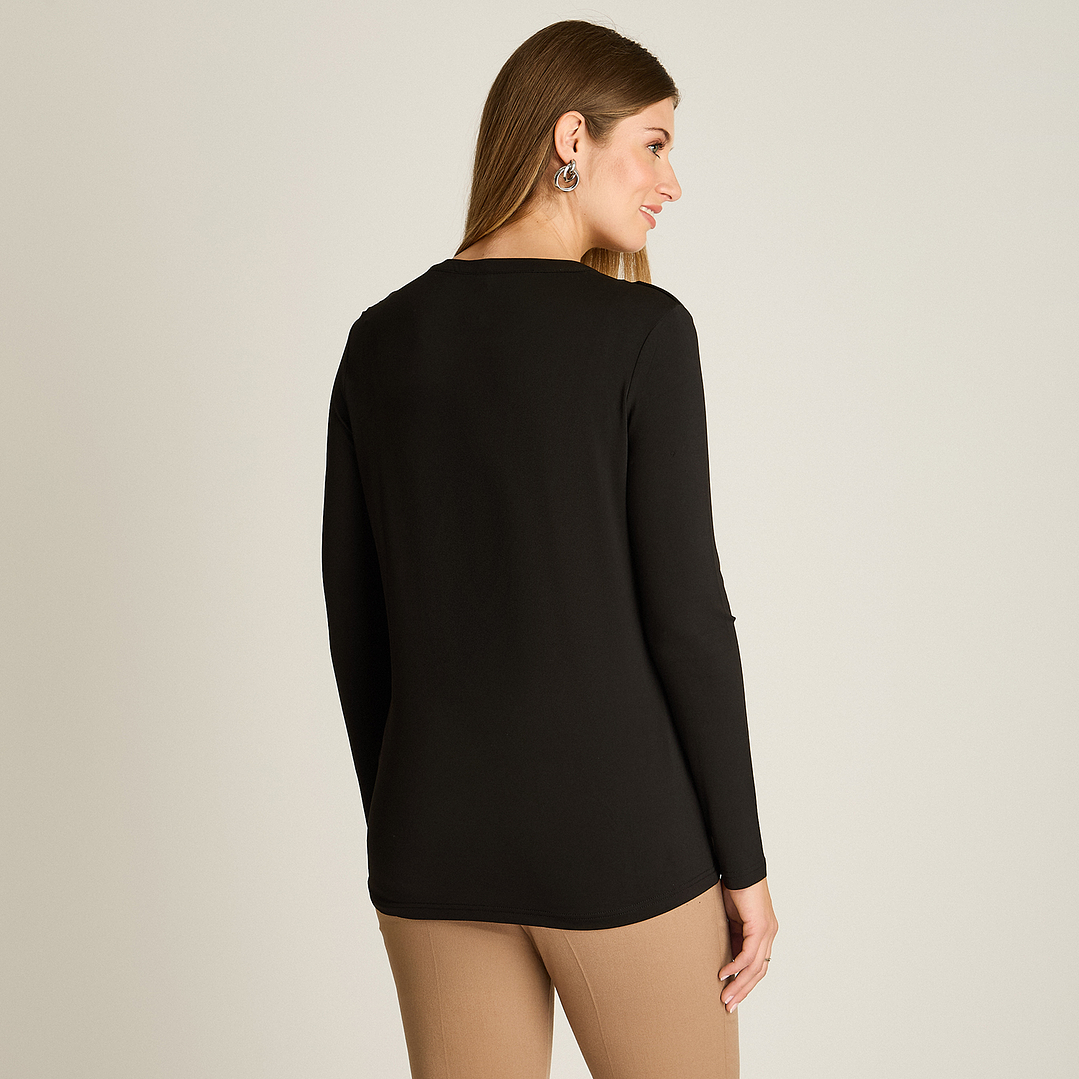 Polera Negra Manga Larga con Escote Mao 108506 2