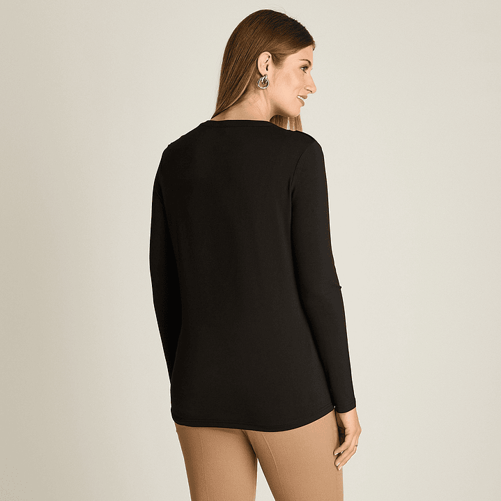 Polera Negra Manga Larga con Escote Mao 108506 2