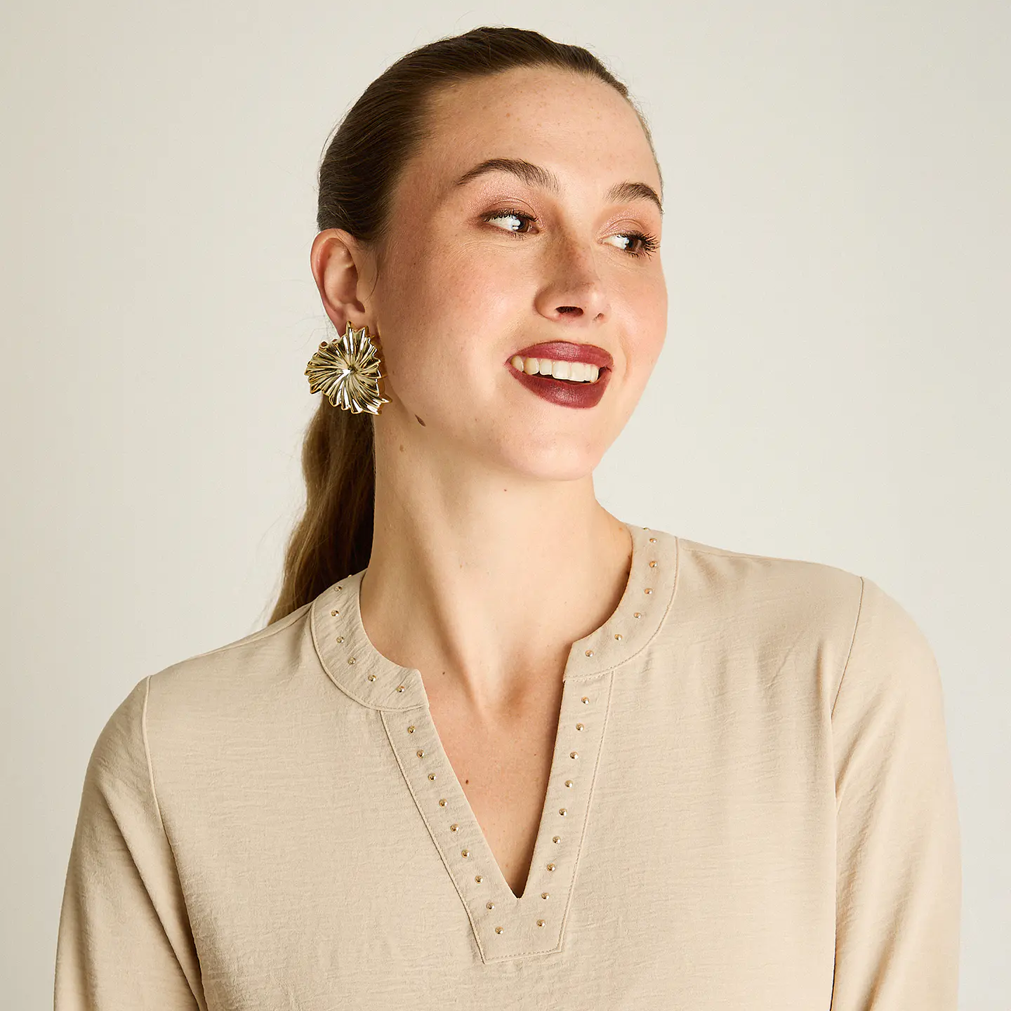 Blusa Escote Mao Con Aplicación De Strass 208509 4