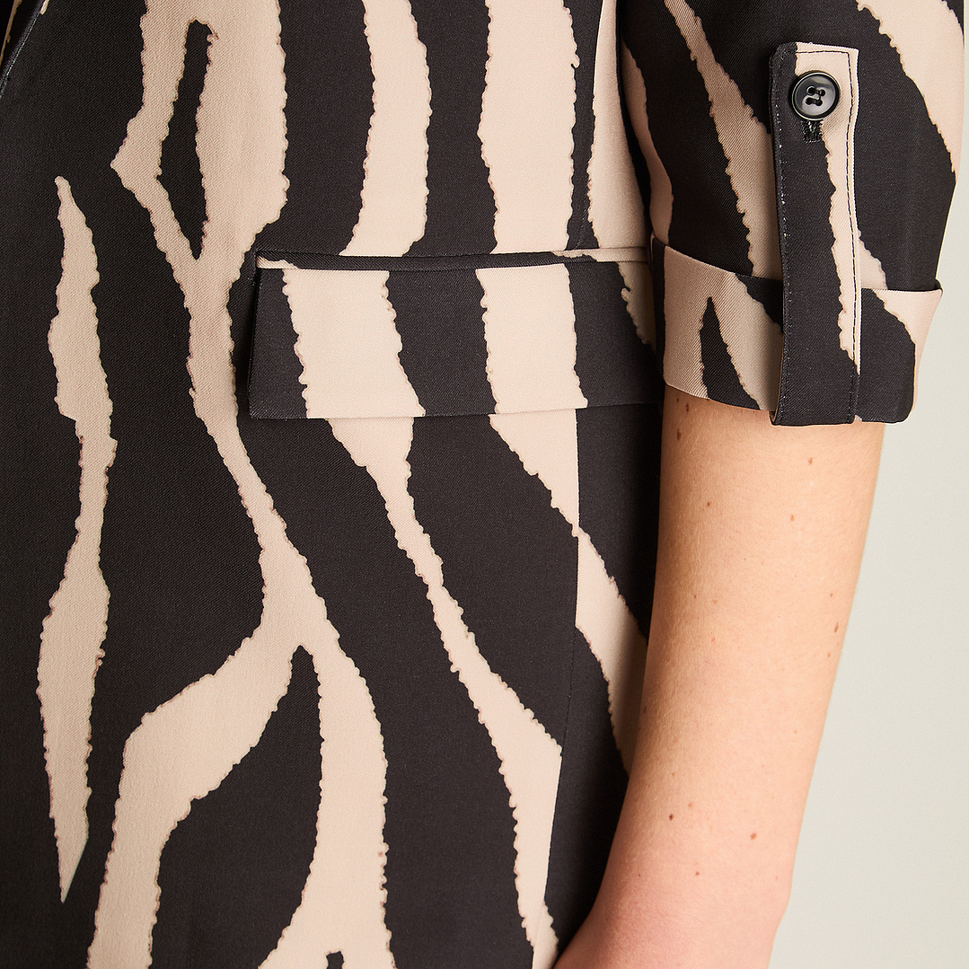 Blazer Negro Manga 3/4 Elasticidad Nula Con Forro Calce Normal Tela Plano 958505   3