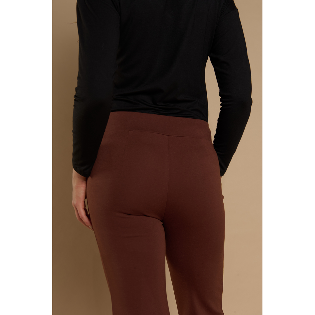 PANTALON (MU) FLARE APLIC PU TACHAS GADWICK GIVE C66402 CAFE 2
