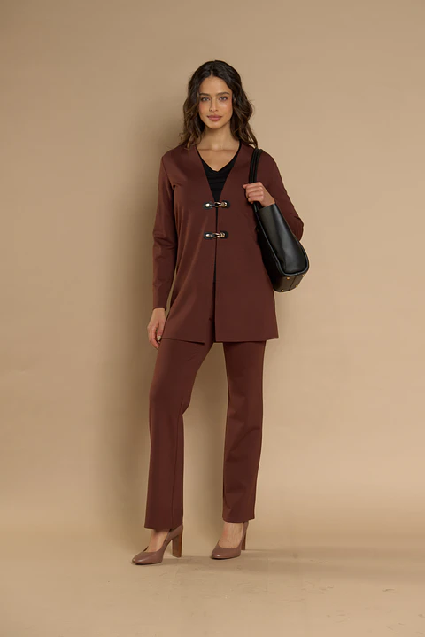 PANTALON (MU) FLARE APLIC PU TACHAS GADWICK GIVE C66402 CAFE