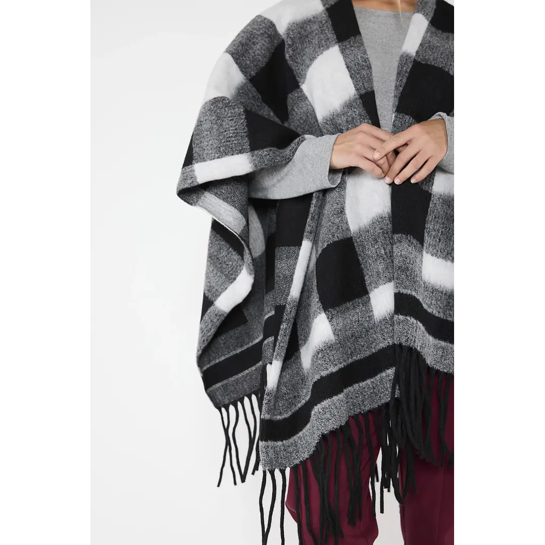 Ruana Fabi Negro Eclipse Woman 4