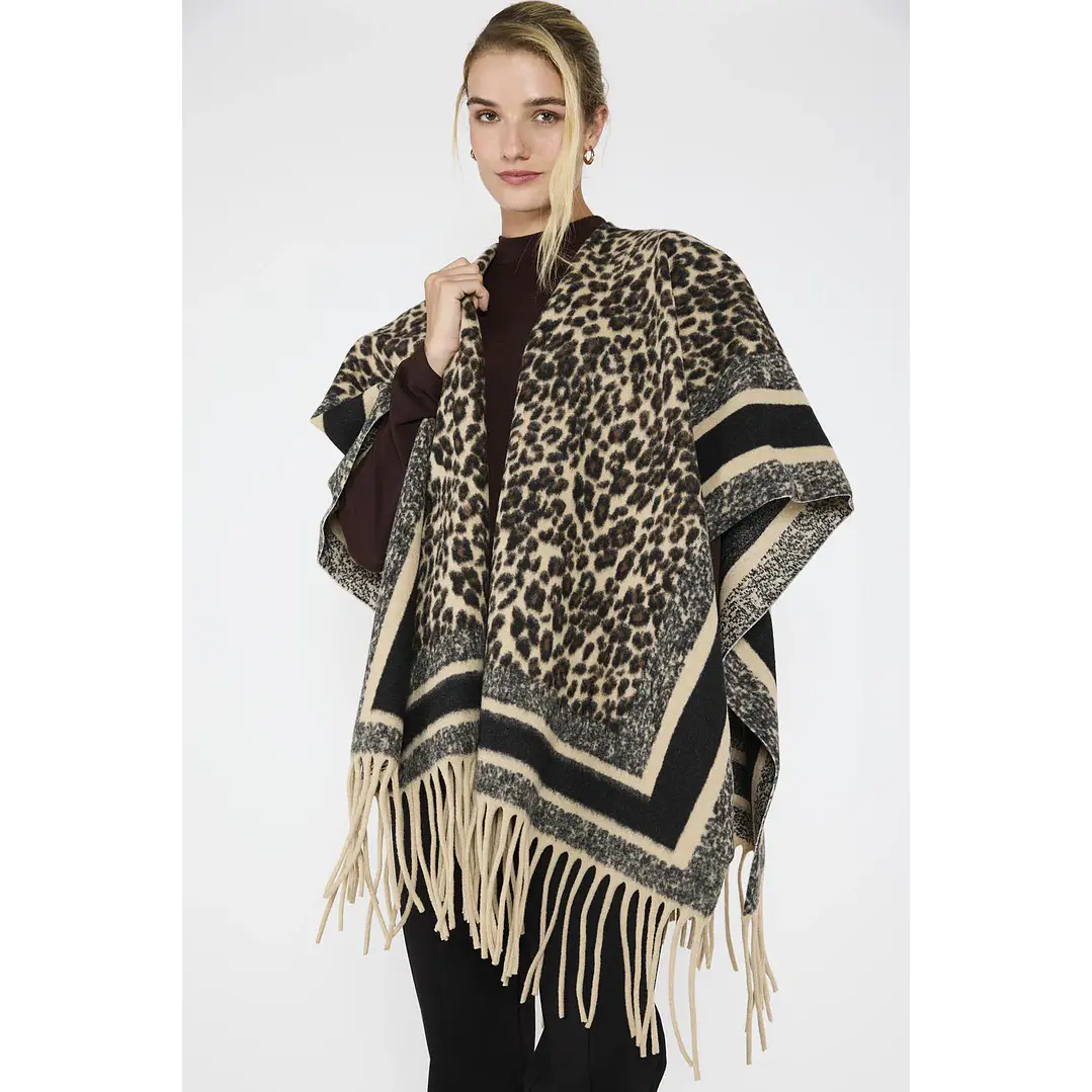 Ruana Esperanza Negro Print Eclipse Woman 1