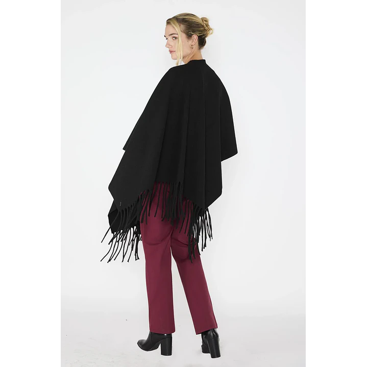 Ruana Elisa Negro Eclipse Woman 2