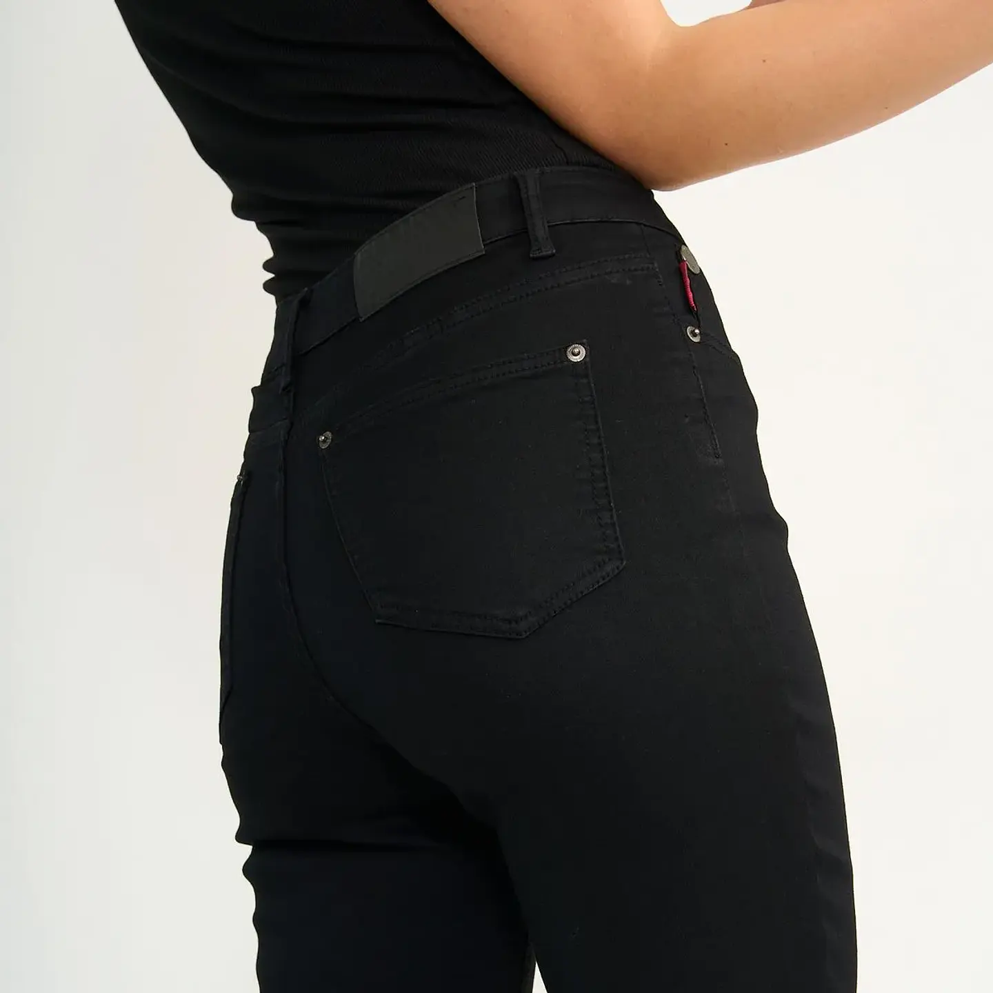 Jeans Mu Flare Ellus Af051026Cont Negro 4