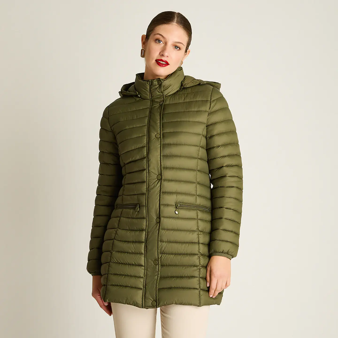 Parka Larga Verde con Diseño Quilted y Gorro Desmontable Weekend 1