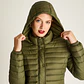 Parka Larga Verde con Diseño Quilted y Gorro Desmontable Weekend - Miniatura 4